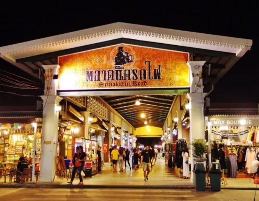 Bangkok night markets are iconic and vibrant